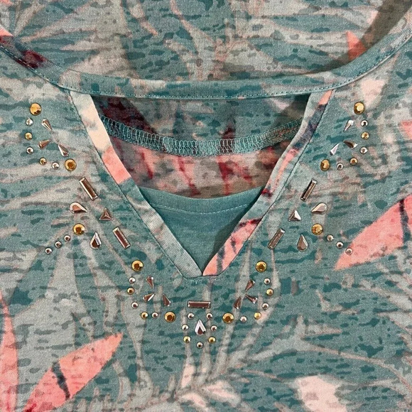 Erika Tropical Plus Size 3X Blouse Keyhole Studded Embellished Blue Pink Leaves - Picture 4 of 7